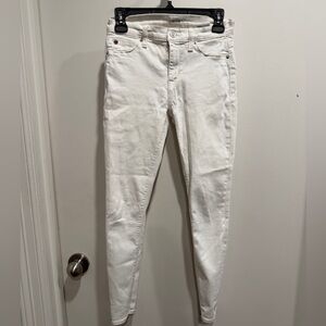 Hudson Jeans Women's Skinny Jeans in White. Gently worn